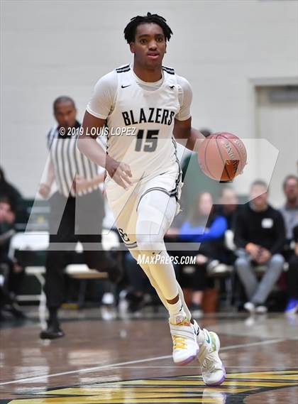 Thumbnail 1 in Sierra Canyon vs. Birmingham (The Classic at Damien) photogallery.