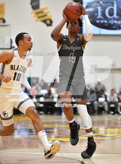 Thumbnail 2 in Sierra Canyon vs. Birmingham (The Classic at Damien) photogallery.