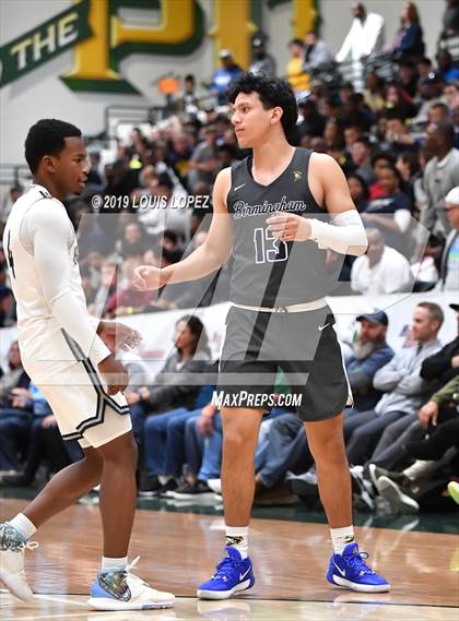 Thumbnail 3 in Sierra Canyon vs. Birmingham (The Classic at Damien) photogallery.