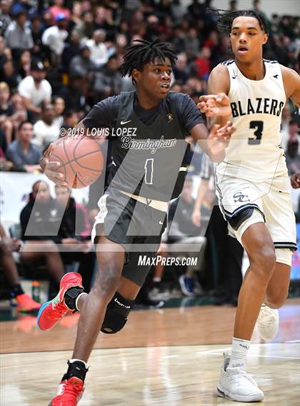 Thumbnail 1 in Sierra Canyon vs. Birmingham (The Classic at Damien) photogallery.