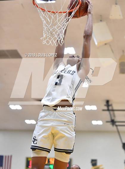 Thumbnail 2 in Sierra Canyon vs. Birmingham (The Classic at Damien) photogallery.