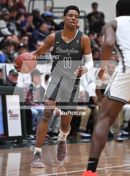 Thumbnail 3 in Sierra Canyon vs. Birmingham (The Classic at Damien) photogallery.