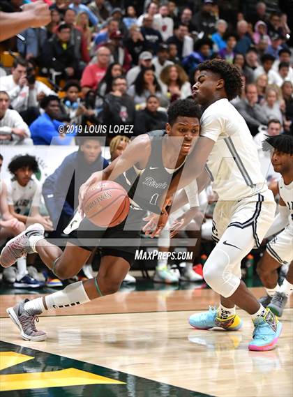 Thumbnail 3 in Sierra Canyon vs. Birmingham (The Classic at Damien) photogallery.