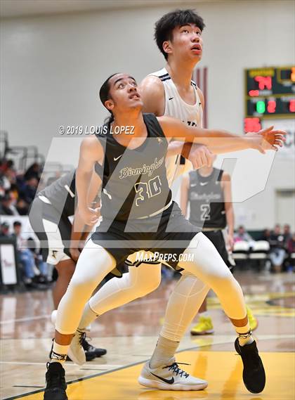 Thumbnail 3 in Sierra Canyon vs. Birmingham (The Classic at Damien) photogallery.