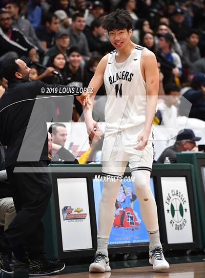 Thumbnail 3 in Sierra Canyon vs. Birmingham (The Classic at Damien) photogallery.