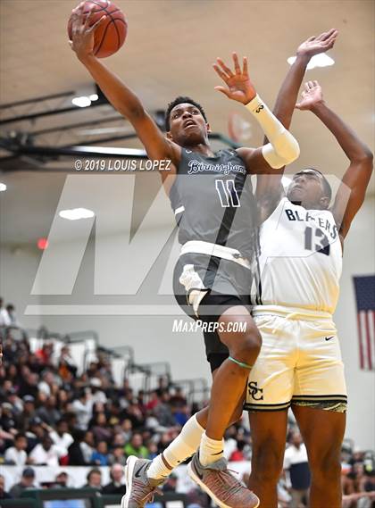 Thumbnail 1 in Sierra Canyon vs. Birmingham (The Classic at Damien) photogallery.