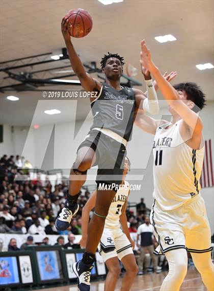 Thumbnail 1 in Sierra Canyon vs. Birmingham (The Classic at Damien) photogallery.