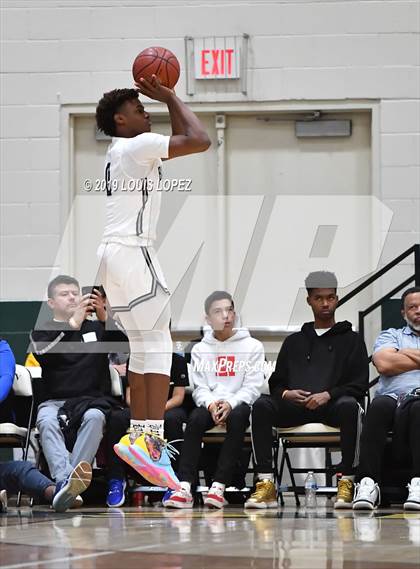 Thumbnail 1 in Sierra Canyon vs. Birmingham (The Classic at Damien) photogallery.