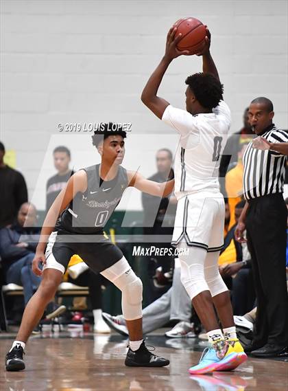 Thumbnail 1 in Sierra Canyon vs. Birmingham (The Classic at Damien) photogallery.