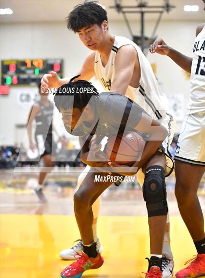 Thumbnail 1 in Sierra Canyon vs. Birmingham (The Classic at Damien) photogallery.