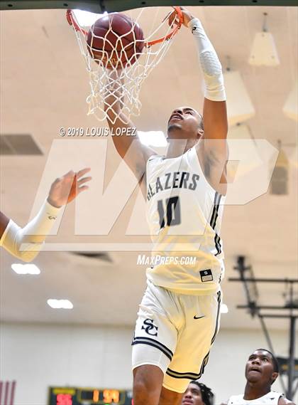 Thumbnail 2 in Sierra Canyon vs. Birmingham (The Classic at Damien) photogallery.
