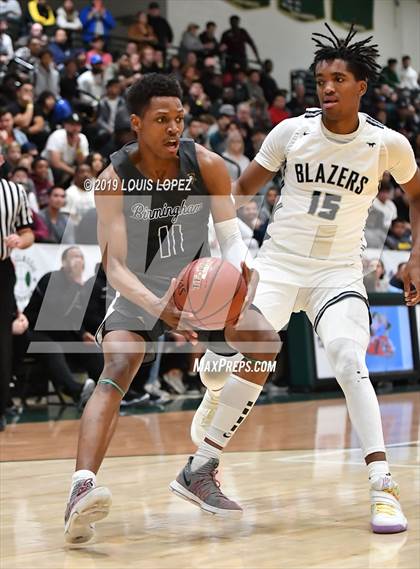 Thumbnail 2 in Sierra Canyon vs. Birmingham (The Classic at Damien) photogallery.