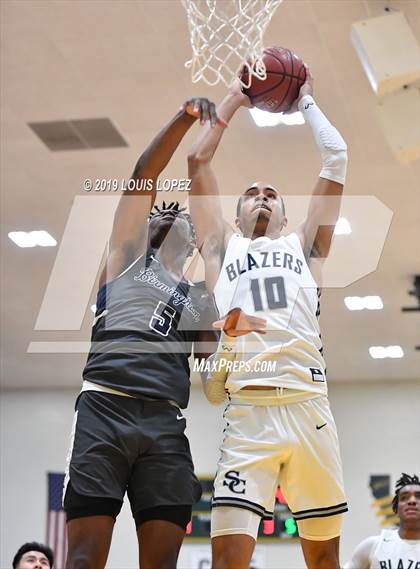 Thumbnail 2 in Sierra Canyon vs. Birmingham (The Classic at Damien) photogallery.