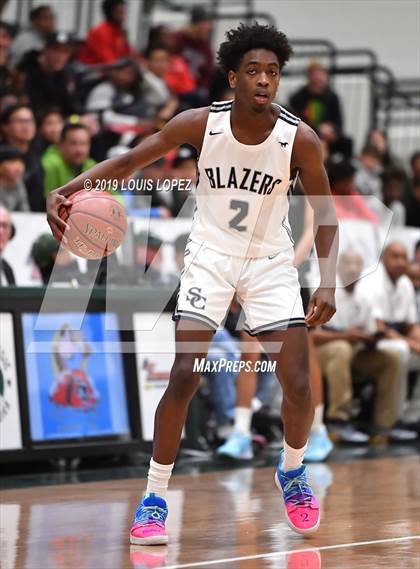 Thumbnail 3 in Sierra Canyon vs. Birmingham (The Classic at Damien) photogallery.