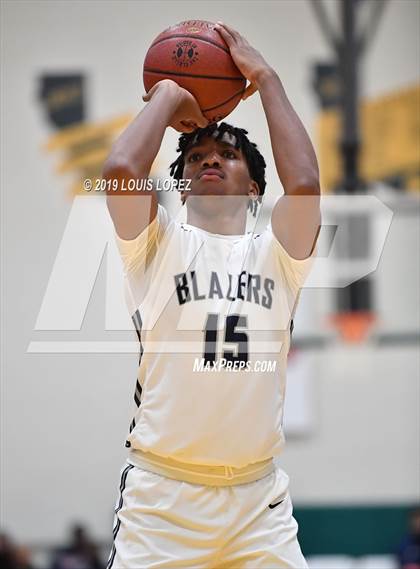 Thumbnail 1 in Sierra Canyon vs. Birmingham (The Classic at Damien) photogallery.