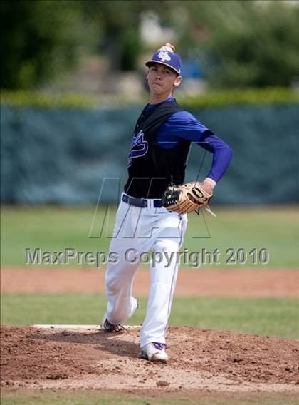 Thumbnail 3 in Bishop Amat vs. Notre Dame Prep (Diamond Sports National Classic) photogallery.