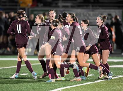Thumbnail 3 in Strongsville vs. Walsh Jesuit (OHSAA D1 State Semifinal) photogallery.