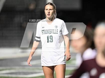 Thumbnail 2 in Strongsville vs. Walsh Jesuit (OHSAA D1 State Semifinal) photogallery.