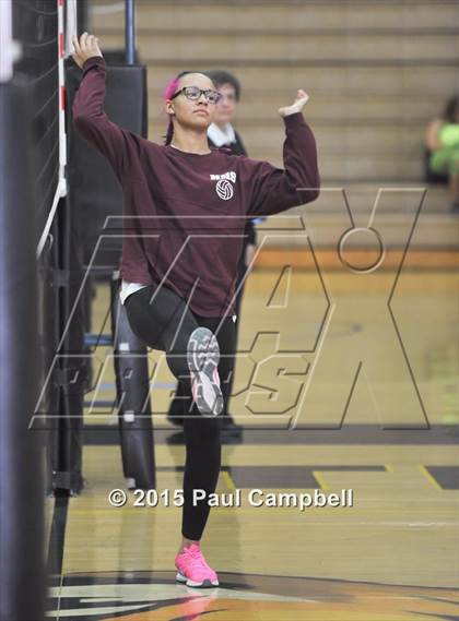 Thumbnail 2 in Corona del Sol vs Hamilton (Gilbert Invitational) photogallery.