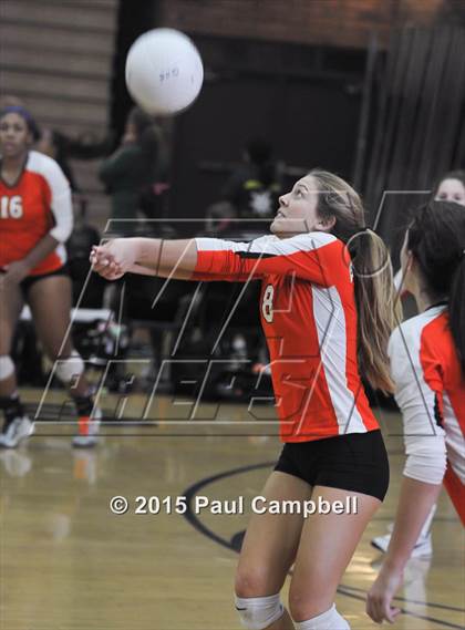 Thumbnail 2 in Corona del Sol vs Hamilton (Gilbert Invitational) photogallery.