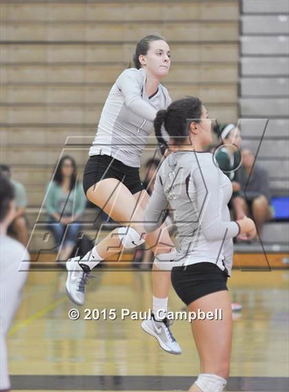 Thumbnail 2 in Corona del Sol vs Hamilton (Gilbert Invitational) photogallery.