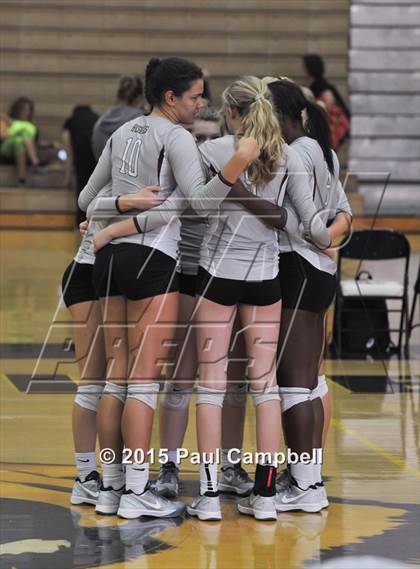 Thumbnail 3 in Corona del Sol vs Hamilton (Gilbert Invitational) photogallery.