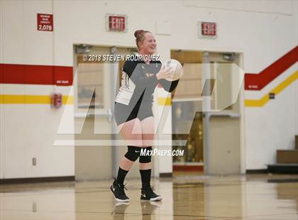 Thumbnail 1 in Oakdale vs. Sierra photogallery.