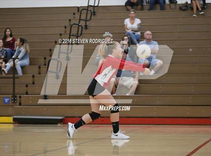 Thumbnail 2 in Oakdale vs. Sierra photogallery.