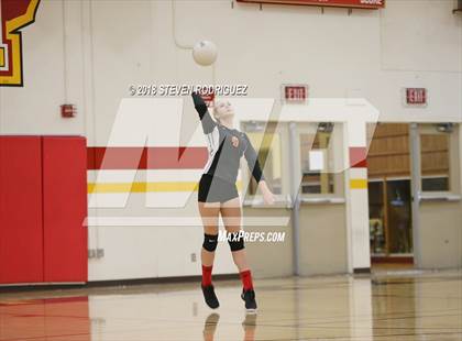 Thumbnail 1 in Oakdale vs. Sierra photogallery.