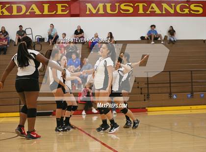 Thumbnail 1 in Oakdale vs. Sierra photogallery.