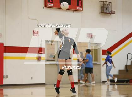 Thumbnail 3 in Oakdale vs. Sierra photogallery.