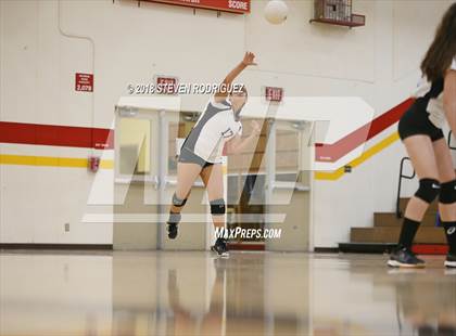 Thumbnail 2 in Oakdale vs. Sierra photogallery.