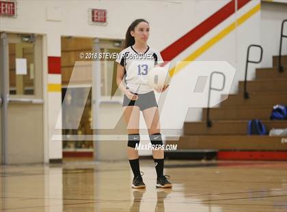 Thumbnail 2 in Oakdale vs. Sierra photogallery.