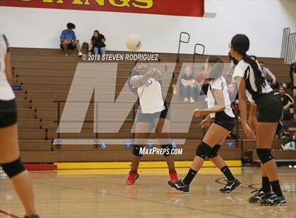 Thumbnail 3 in Oakdale vs. Sierra photogallery.