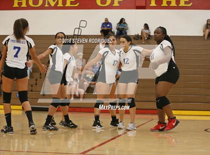 Thumbnail 1 in Oakdale vs. Sierra photogallery.
