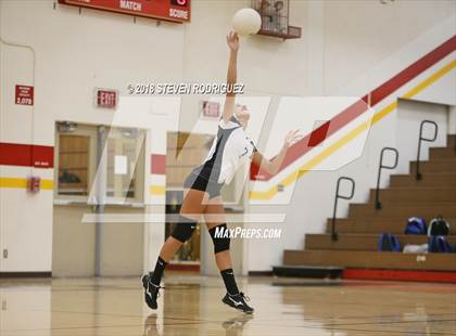 Thumbnail 3 in Oakdale vs. Sierra photogallery.