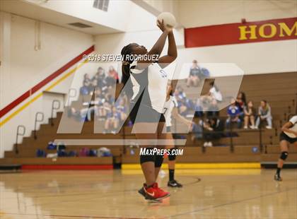 Thumbnail 1 in Oakdale vs. Sierra photogallery.