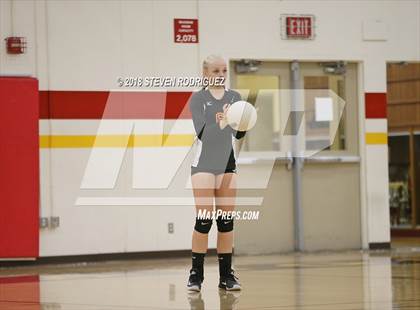 Thumbnail 1 in Oakdale vs. Sierra photogallery.