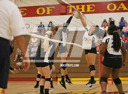 Thumbnail 2 in Oakdale vs. Sierra photogallery.