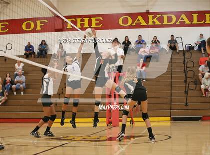 Thumbnail 3 in Oakdale vs. Sierra photogallery.