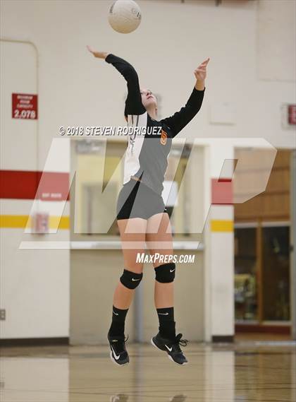 Thumbnail 1 in Oakdale vs. Sierra photogallery.