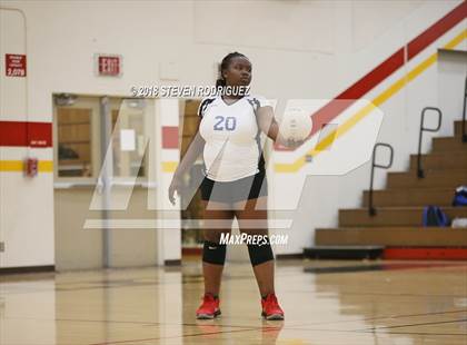 Thumbnail 3 in Oakdale vs. Sierra photogallery.