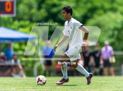 Thumbnail 3 in Dobyns-Bennett vs. Maryville (TSSAA AAA Sectional Final) photogallery.