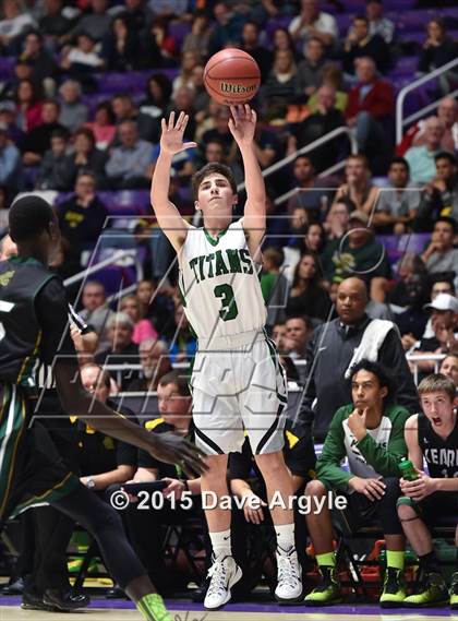 Thumbnail 1 in Kearns vs. Olympus (UHSAA 4A Semifinal) photogallery.