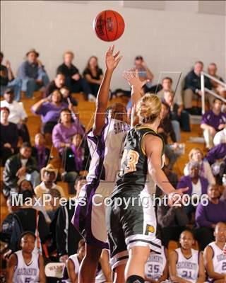 Thumbnail 2 in Placer vs. Sacramento (Section Playoffs) photogallery.