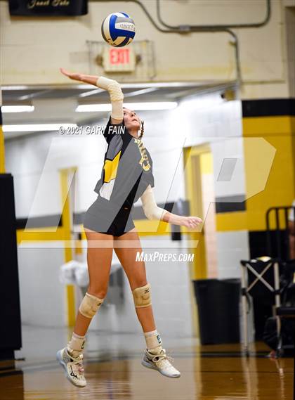 Thumbnail 3 in Red Bank vs Hixson photogallery.