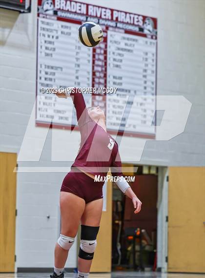 Thumbnail 3 in Bonita Springs @ Braden River (FHSAA 5A Region 3 Quarterfinal) photogallery.