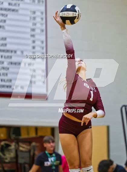 Thumbnail 3 in Bonita Springs @ Braden River (FHSAA 5A Region 3 Quarterfinal) photogallery.