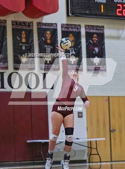 Thumbnail 1 in Bonita Springs @ Braden River (FHSAA 5A Region 3 Quarterfinal) photogallery.
