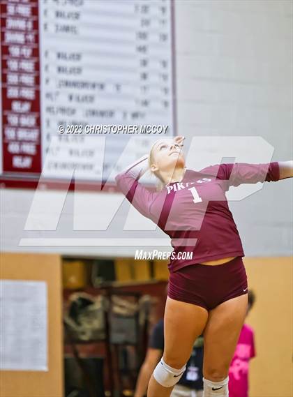 Thumbnail 3 in Bonita Springs @ Braden River (FHSAA 5A Region 3 Quarterfinal) photogallery.